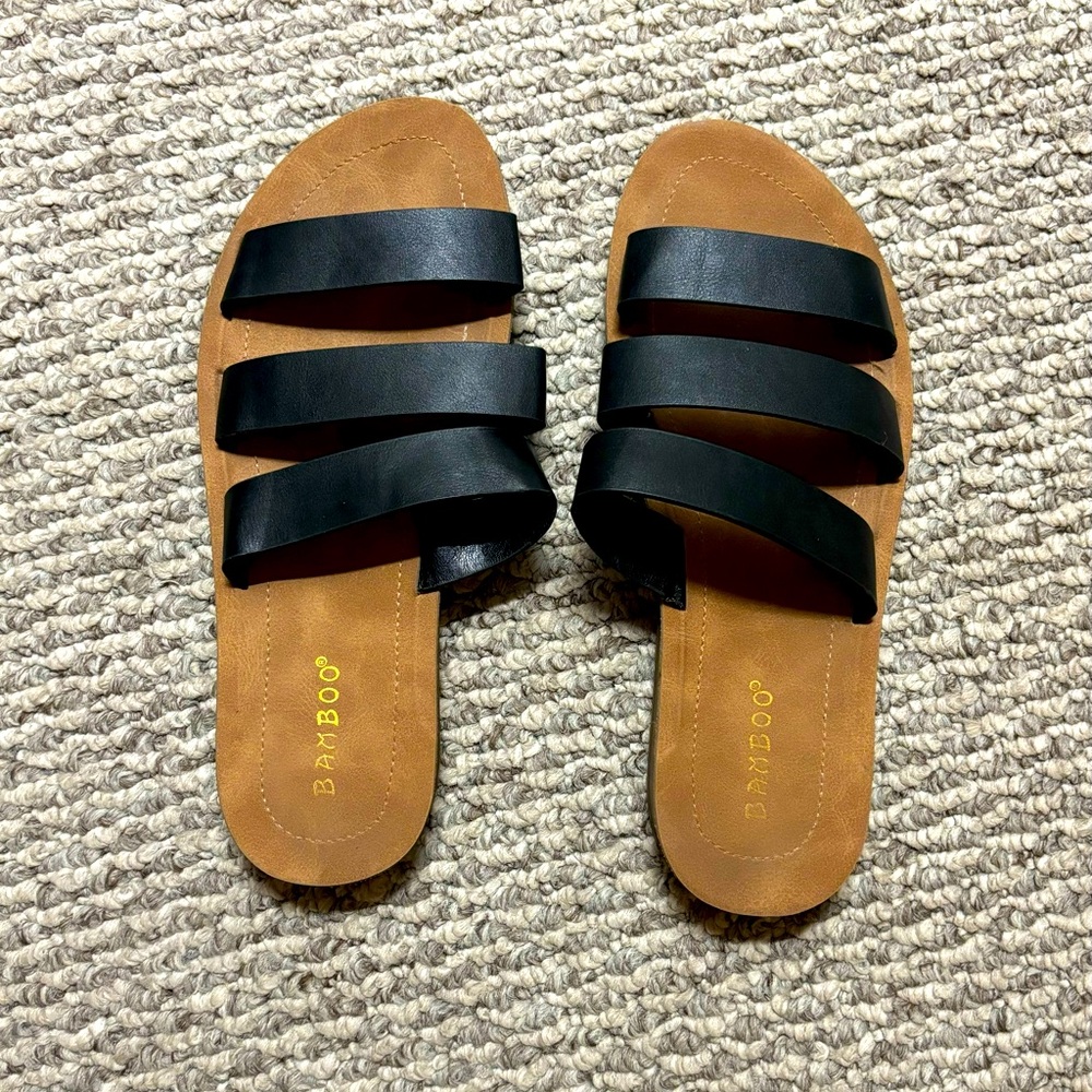 Sandals size 6